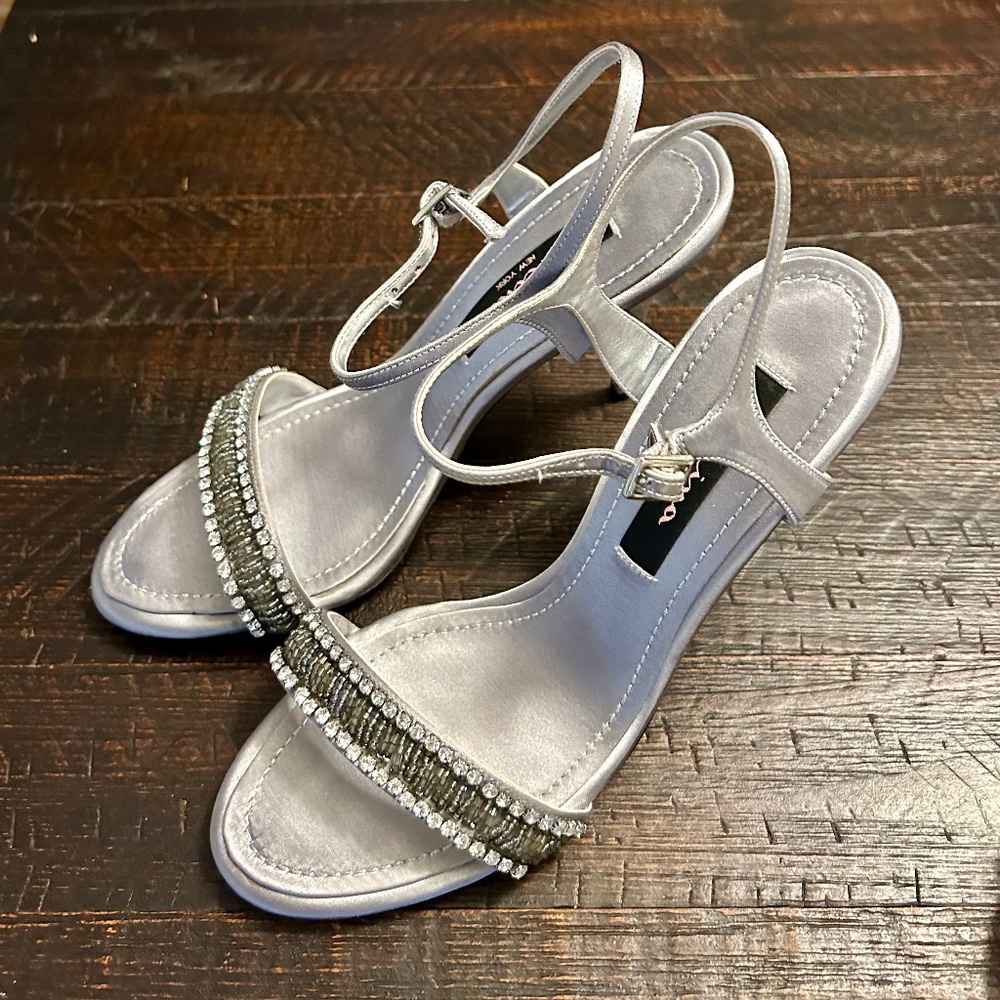 Nina Silver Evening Shoes 7.5